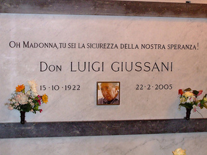 Luigi Giussani's grave marker.jpg