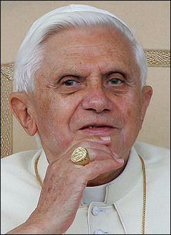Pope Benedict XVI thinking.jpg