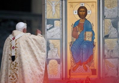Pope incenses Resurrection icon.jpg