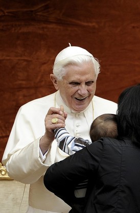 Pope with child.jpg
