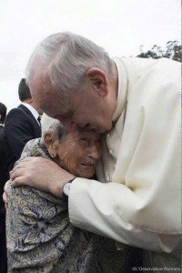 Pope and Ecuadorian woman 2015