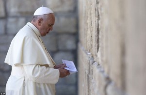 Francis at the Western Wall May 26 2014